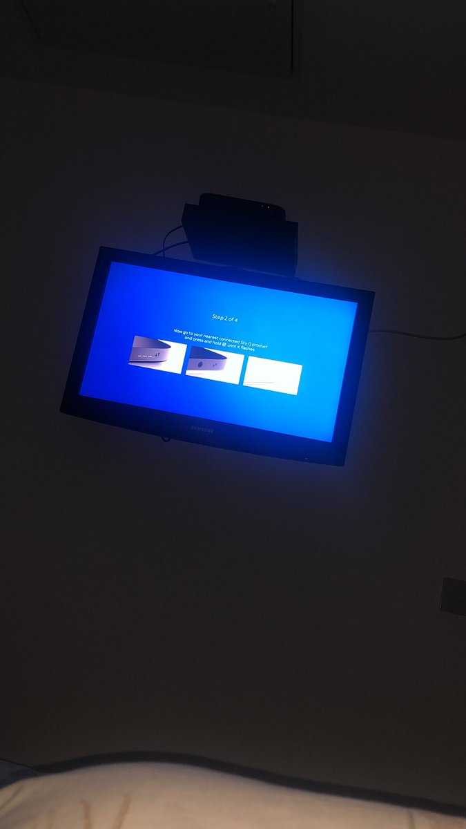 kelbamber's tweet photo. @SkyUK I know this isn’t very important Rn but if you could please help!! All I wanted was to watch #FridayNightDinner ps. I’ve tried your help pages online 😭😭❤️❤️ https://t.co/pZ4LGSf7TB