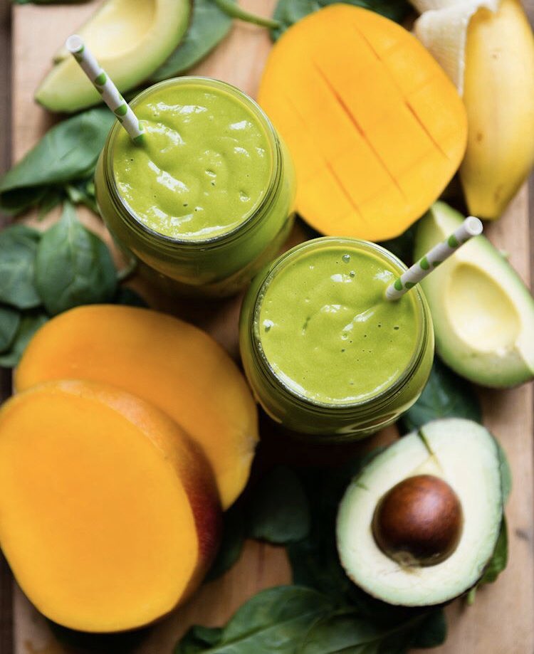 KuvingsUSA's tweet photo. Turn any #smoothie into an immune-boosting one by adding a few key ingredients like #ginger or almond milk. 📷 by @simplegreensmoothies
#juicing #smoothierecipe #greenjuice #greensmoothie #healthy #vegan #tgif #nutrition #plantbased #fitrecipes #health #detox #immunityboost https://t.co/eddNVVxozZ