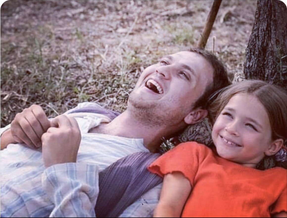 Nadiiaas_'s tweet photo. “Milagro en la celda 7” una película con millones de sentimientos encontrados, una película que te enseña a valorar, que te enseña a amar, que te enseña la tristeza, una película que te deja pensando y reflexionando en lo valioso que son los padres. 😭❤️ https://t.co/Z1C2fDTJou
