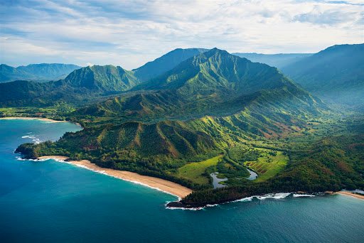 ExquisiteGroups's tweet photo. Hawaii
If you are into the outdoors, Kauai might be the best for for you.  With warm, shallow &amp; calm waters you can take your first surf lesson on the Island of Oahu. Maui offers a taste of just about everything the Aloha State has to offer. #exquisitetravel #travelexquisite https://t.co/iK24p4f1w7