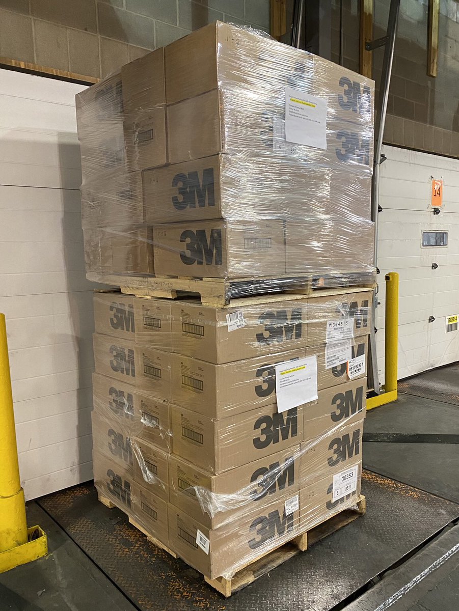 NutrienLTD's tweet photo. What do our potash mines and the health care system have in common? They use this N95 mask to keep workers safe. Today, we delivered thousands of masks to Royal University Hospital in #YXE for @SaskHealth and more are on the way! Thanks to all our healthcare professionals. https://t.co/0bRqLItK9z