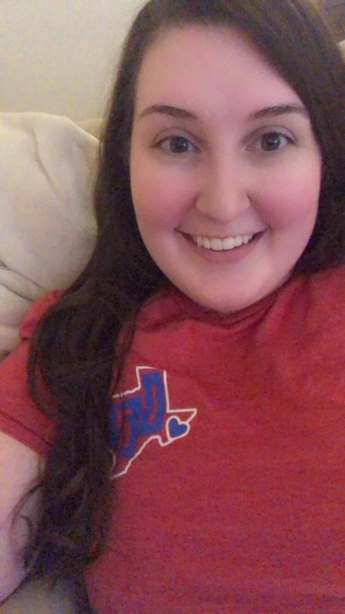 DarbyBlakeman's tweet photo. Loved getting to see all the staff at #GES this morning during the virtual staff meeting! #schoolspiritday #GESshineon https://t.co/fpNC2xOfhH
