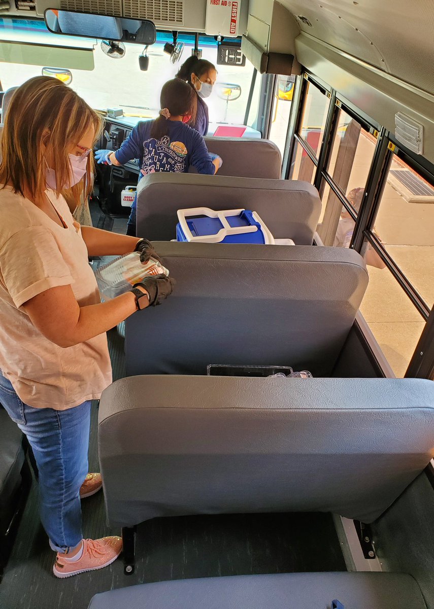 Dr_RNivens's tweet image. .... And had to get your temperature checked &amp;amp; help fill breakfast boxes. Thanks for your service to our BRAVES!!! #BestBoardEver