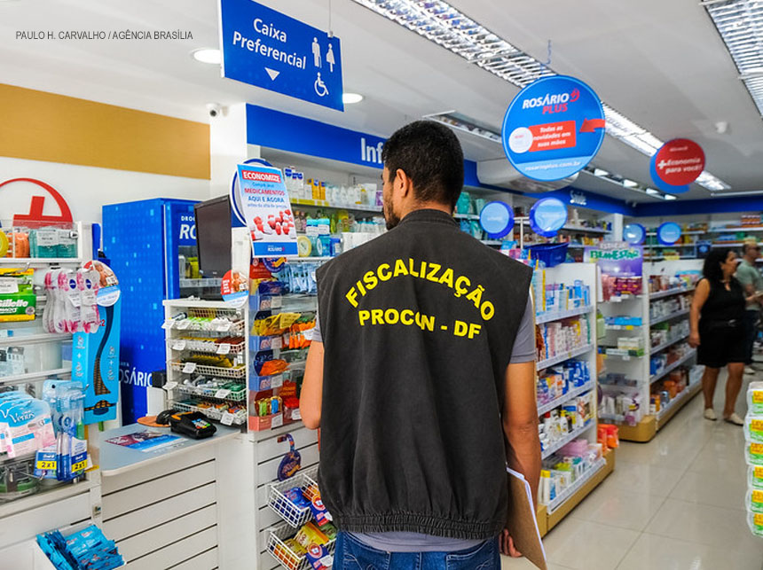 kleberkarpov's tweet photo. Coronavírus: Prodecon e Procon-DF reforçam fiscalização de preços
https://t.co/RPgBKgdn0x
#Coronavírus #Covid19 #ProconDF #Prodecon https://t.co/06pgV3UdCP