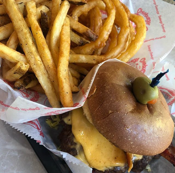 CheeburgerBrand's tweet photo. When in doubt, have a 🍔🍟 #cheeburger and fries! Thanks for being a fan! 
#Repost @wainoeats
#cheeburgercheeburger #sanibel #florida https://t.co/oSlgif0NFF