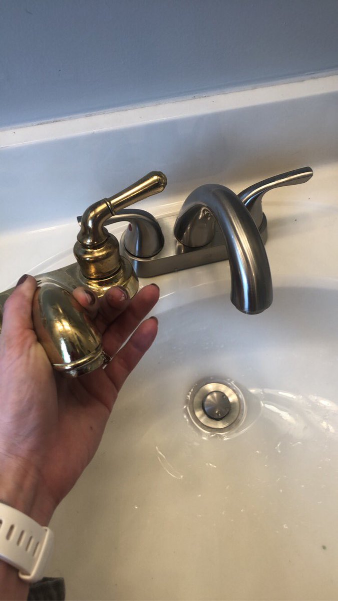 AshleaDunkerly's tweet photo. I tried my hand at some plumbing today. It took a while, was a big mess, but I figured it out 🎉 #NewFaucets #NoLeaks #SpringBreakProject #BathroomFixUp #AlmostDone https://t.co/jvW4BbGsWe