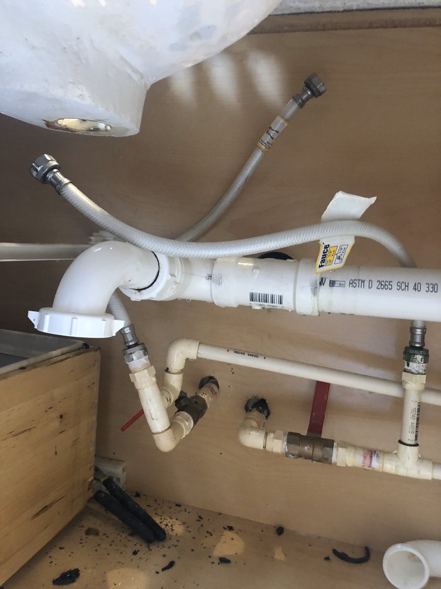 AshleaDunkerly's tweet photo. I tried my hand at some plumbing today. It took a while, was a big mess, but I figured it out 🎉 #NewFaucets #NoLeaks #SpringBreakProject #BathroomFixUp #AlmostDone https://t.co/jvW4BbGsWe