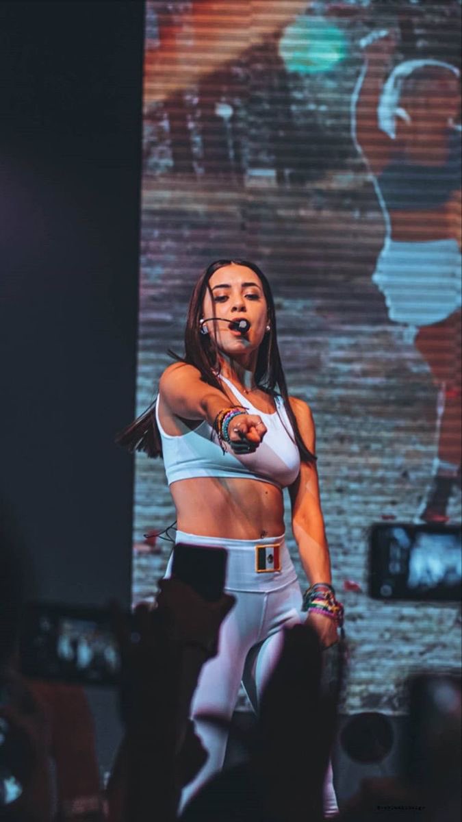 nicolle ϟ Ψ tweet media