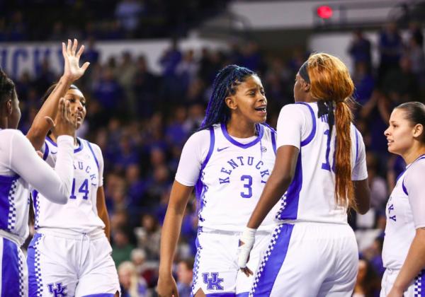 KYTNews's tweet image. #Main #WomensBasketball #MatthewMitchell Here’s What the 2020-21 UK Hoops Roster Might Look Like dlvr.it/RShwQw
