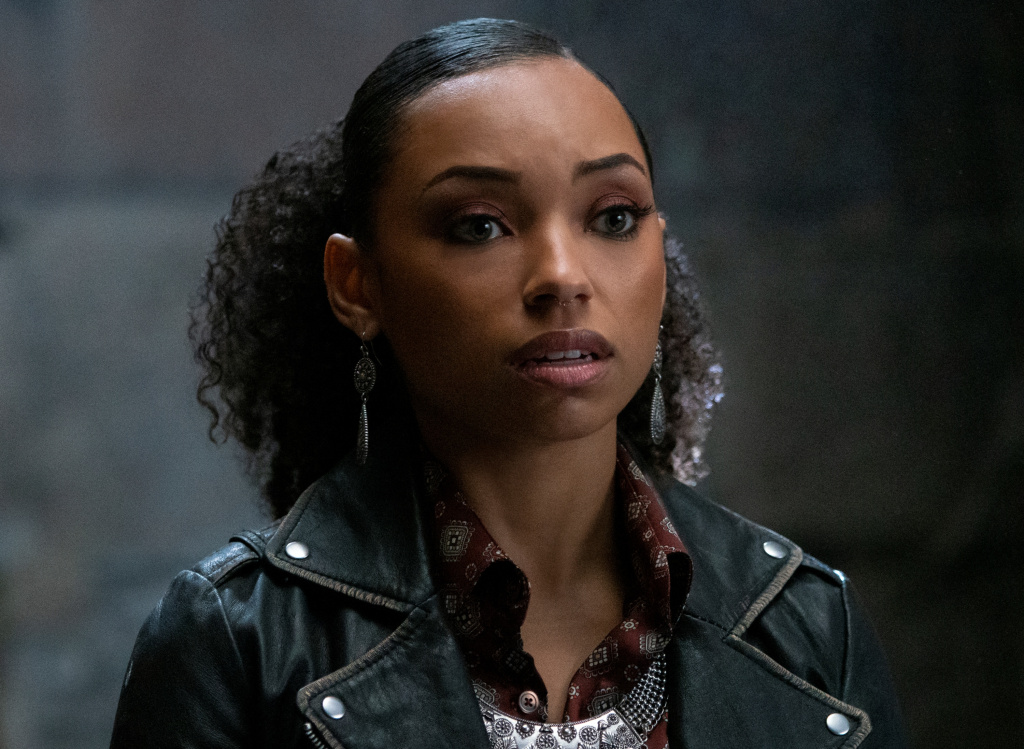 OnPointCelebz's tweet photo. (Finding Myself In You) Chapter 3: Conquer My Feels https://t.co/fTRspU44Hm https://t.co/l1dNbK3hTI