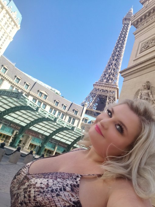 Had so much fun today shooting with @CDaVisions  ♡ had the whole place to ourselves https://t.co/WDq<a class="tags" target="_blank" title="On Twitter" href="/?out=eyJ0eXAiOiJKV1QiLCJhbGciOiJIUzUxMiJ9.eyJpYXQiOjE3MjA3NjU2MjQsImlzcyI6InR3cG9ybnN0YXJzLmNvbSIsIm5iZiI6MTcyMDc2NTYyNCwiZXhwIjoxNzUyMzAxNjI0LCJyZWRpcmVjdF91cmwiOiJodHRwczovL3R3aXR0ZXIuY29tL0NEYVZpc2lvbnMifQ.xwdGPuw1t8MB0ZFgYzJlLtecSHa7-IhWQ5b_OR1IwblE9DgAo-pFfwiGOo36mncB1PMZp0Px5yHNJDg6rWKGMg">@CDaVisions</a><a href="/tag/facesittingfriday"class="tags"><span>#facesittingfriday</span></a><a href="/tag/assworshiping"class="tags"><span>#assworshiping</span></a>