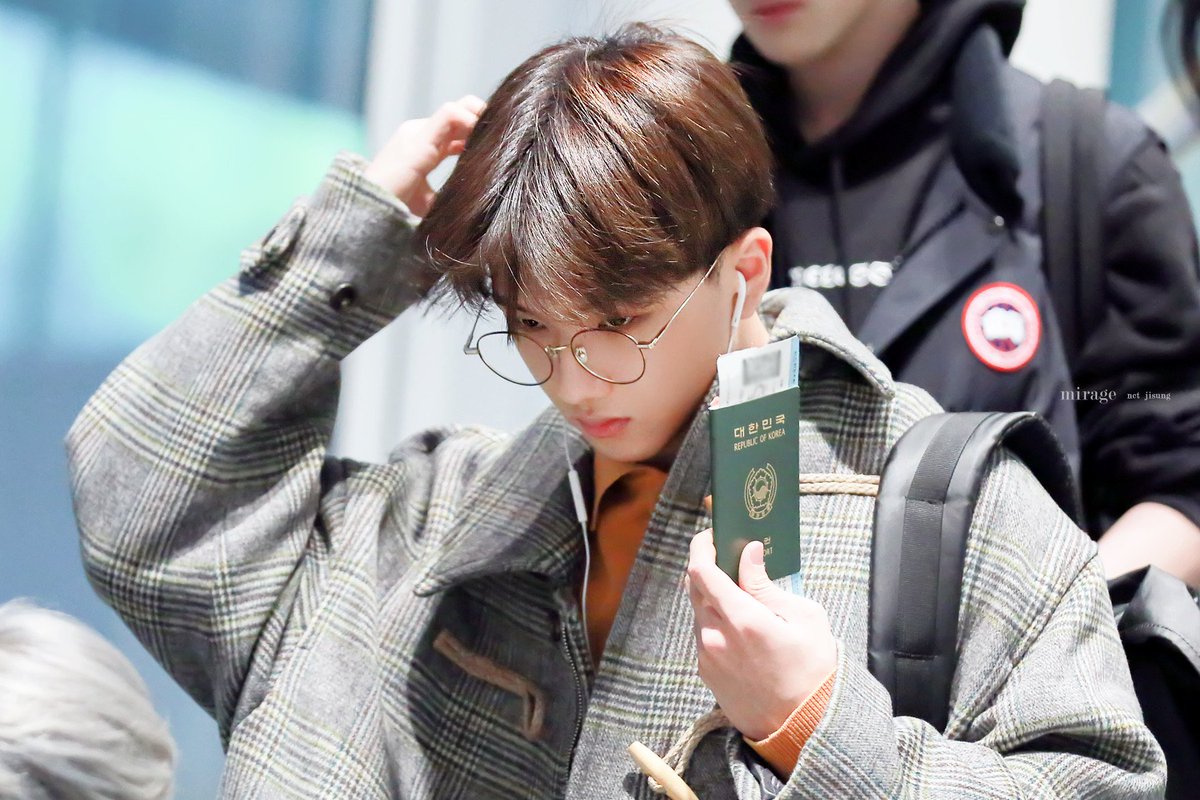 IDOL_GLASSES_S's tweet photo. 24. NCT-지성

"아직도 우리의 말랑 와기 햄찌 지성오빠가 없다는게 믿어지지 않아요" https://t.co/Q79LqIn36W