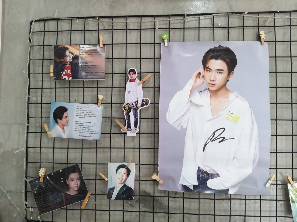 lover__PPP's tweet photo. พี่มาแล้วววจ้า ได้เวลาเก็บโปรเจคที่ยังเหลืออยู่ รูปน้องเพิร์ธยังอยู่เหมือนเดิม เย้ 😘 🖤 2/2
📍ร้านบิงซูยอจา
#KDPPE
#PerthTanapon
#PERTHsDay19th
#19thPERTHDay
#PerthDayfromUs
@perthppe https://t.co/6dTIFgOPWC