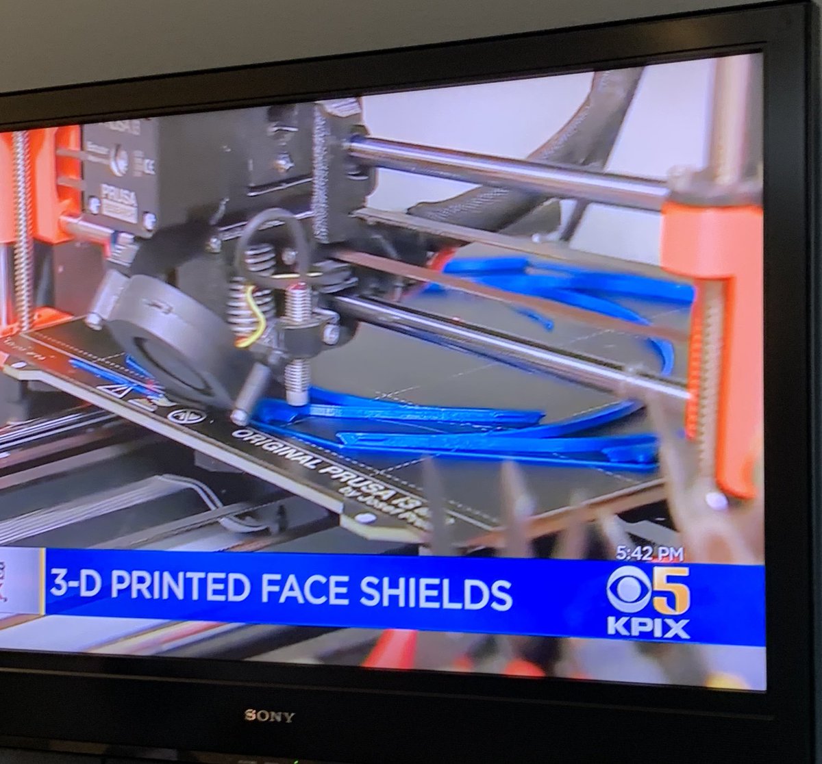 The Incredible Silicon Valley Delivers again. Maker Nexus of  SF Bay Area 3-D prints 500 facial shields and delivers them to a local hospital. Please contribute generously to their materials costs on their website. Kudos !! 🎈🎈
