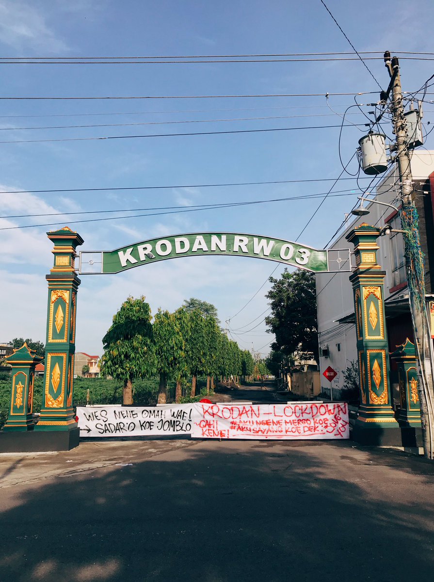 JogjaUpdate's tweet photo. Beberapa desa dan dusun di Paingan Maguwoharjo Sleman melakukan lockdown 
@aryoYK 
https://t.co/ghJjwIyTlu