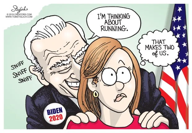 leftist_sam's tweet photo. #UnEndorseBiden if you have any dignity left: @KamalaHarris @amyklobuchar @TulsiGabbard , what a shame , your SILENCE speaks volumes, you should #BelieveWomen when they speak out against uncomfortable situations &amp; assaults of Joe Biden. 
#IBelieveTaraReade we'll #Fight4HER https://t.co/lKRIoYuOxH