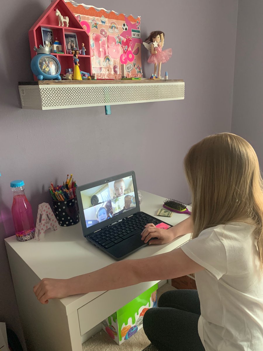 r_ven's tweet photo. Thank you, @willowreadie, for today’s Show and Tell! It’s exactly what this girl needed at the end of this week. @D13Eagles https://t.co/F3dmqObbqR