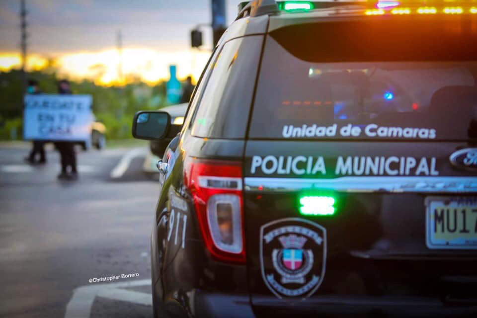 Mi mayor enfoque es cuidar por la salud de mi gente. Como alcalde he estado trabajando en lo que es la prevención de contagio de Covid-19. Hoy estuvimos llevando el mensaje en unión de la campaña #YoMeQuedoEnCasa en las calles de nuestro hermoso pueblo, junto a la PM de Lares.