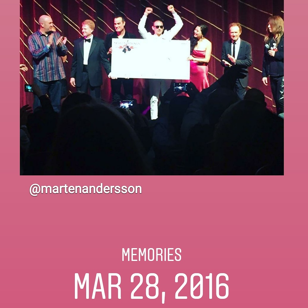 anderssonmarten's tweet image. From Classical to Rock concert 2016 benefiting the #PeninsulaEducationFoundation 
L-R: Dr. Austin (LA. School superintendent), #StanSharp, #RobertDeLeo, #ChesterBennington, #Yutong, #GaryWright, #MartenAndersson #FromClassicalToRock