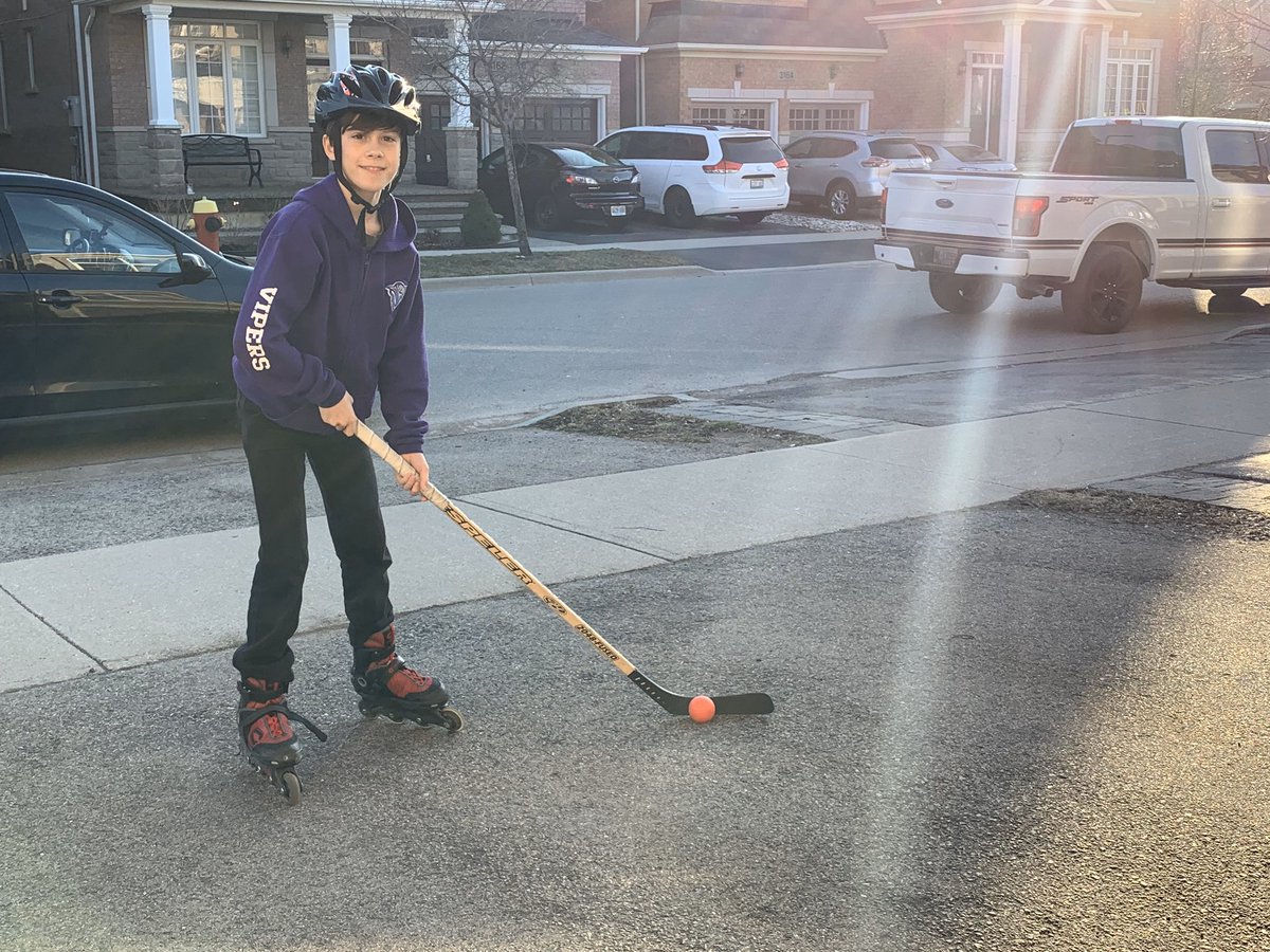 SirMeatball's tweet photo. Noel is doing a little physed wearing his vipers swag @AltonVillagePS #viperspirit #hockey @AVPSCoach https://t.co/mdrGDOeVKM