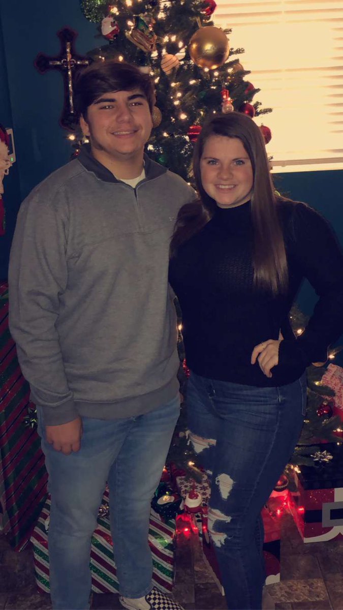 clements3456's tweet photo. Happy birthday i love you so much, hope you have a great day https://t.co/ylUxAZn3YC