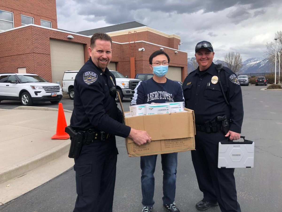 TianbiaoL's tweet image. #becool2asians SLC Asian businesses donated vital medical supplies to hospitals and police departments. Very proud and thumb up! We are together! @UtahCoronavirus