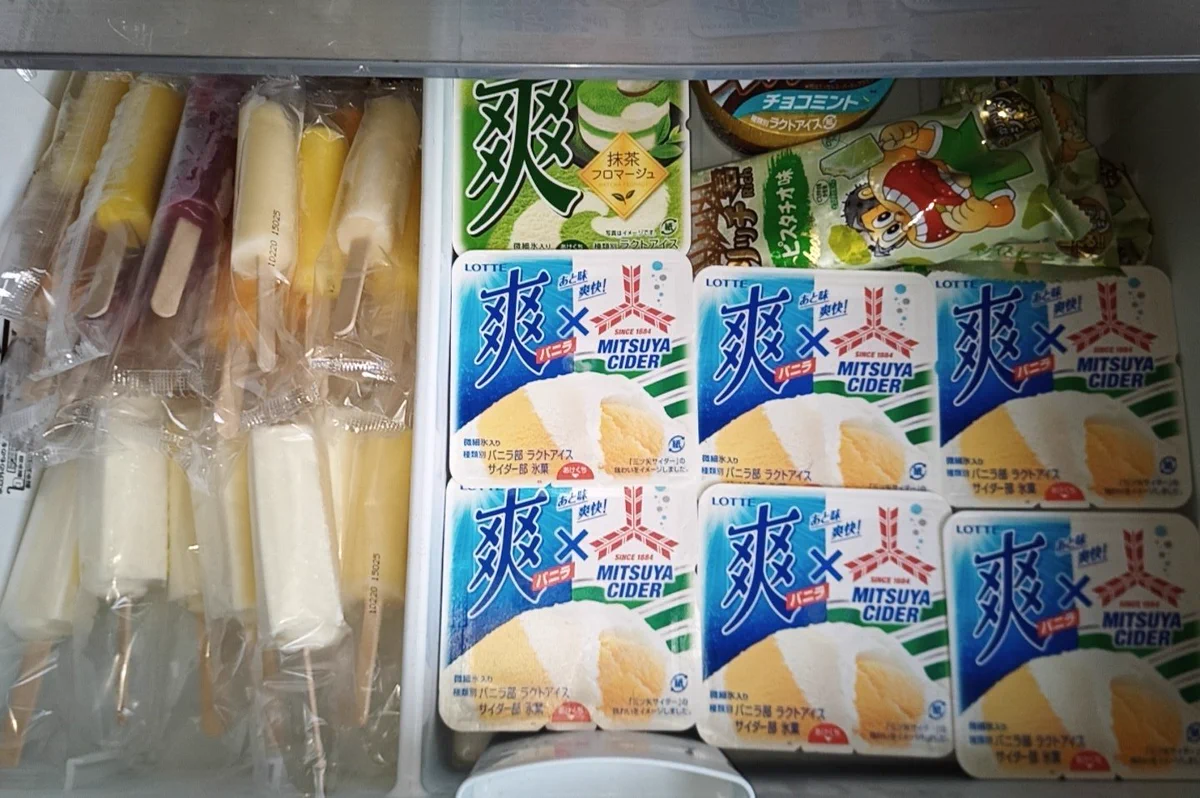 これが買い占めの仕組み！？わざと慌てた様子でアイスの「爽」をカゴに放り込んだ結果！？周りの人も慌てた様子で「爽」をカゴに入れ始めたｗ