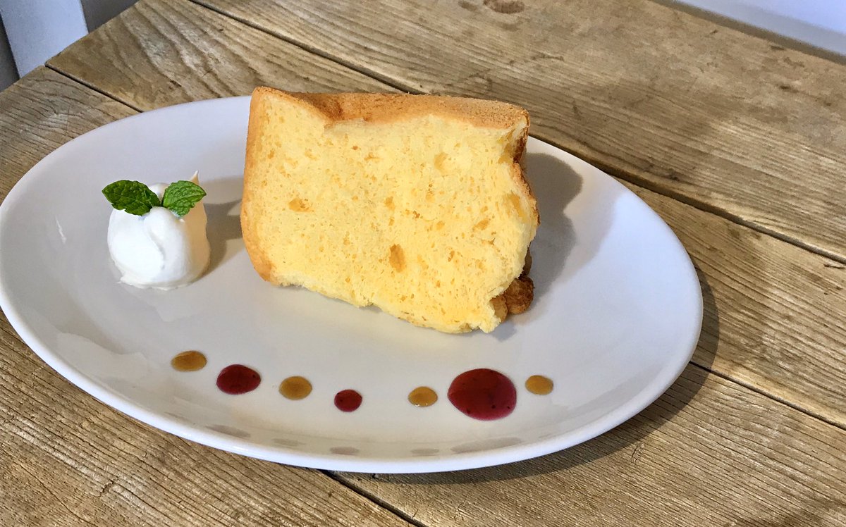 デイリーズカフェ ヒガコ デザートメニューにシフォンケーキが新たに仲間入りしました 甘さ控えめでフワフワのシフォンケーキ 珈琲や紅茶のお供にどうぞ テイクアウトもはじめました ご自宅用はもちろん ちょっとしたプレゼントにもおすすめです デイリーズカフェ ヒガコ デザートメニューにシフォンケーキが新たに仲間入りしました 甘さ控えめでフワフワのシフォンケーキ 珈琲や紅茶のお供にどうぞ テイクアウトもはじめました ご自宅用はもちろん ちょっとしたプレゼントにもおすすめです