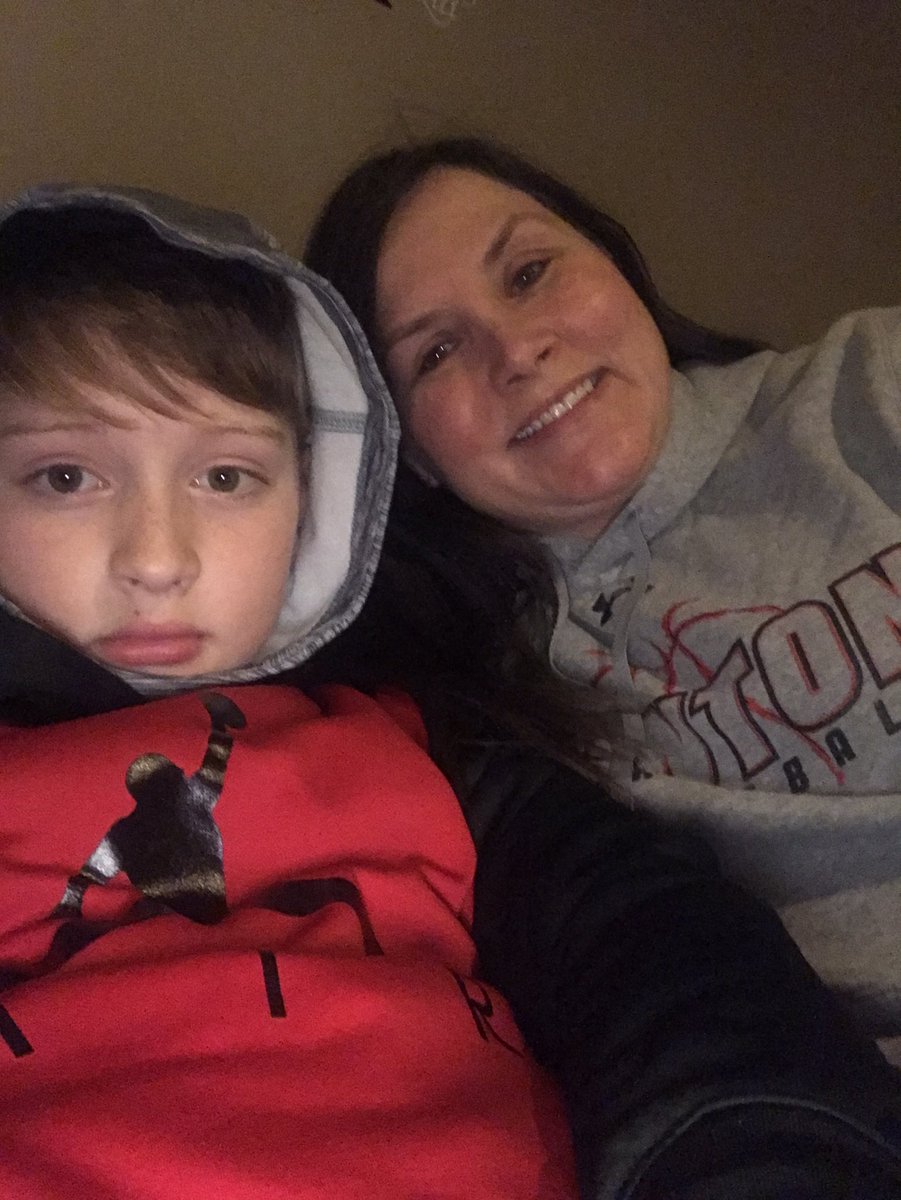 ndcmc03's tweet image. Red and Black Day #spiritweekchallenge @MrKuchCHS @CHSROYALARMY