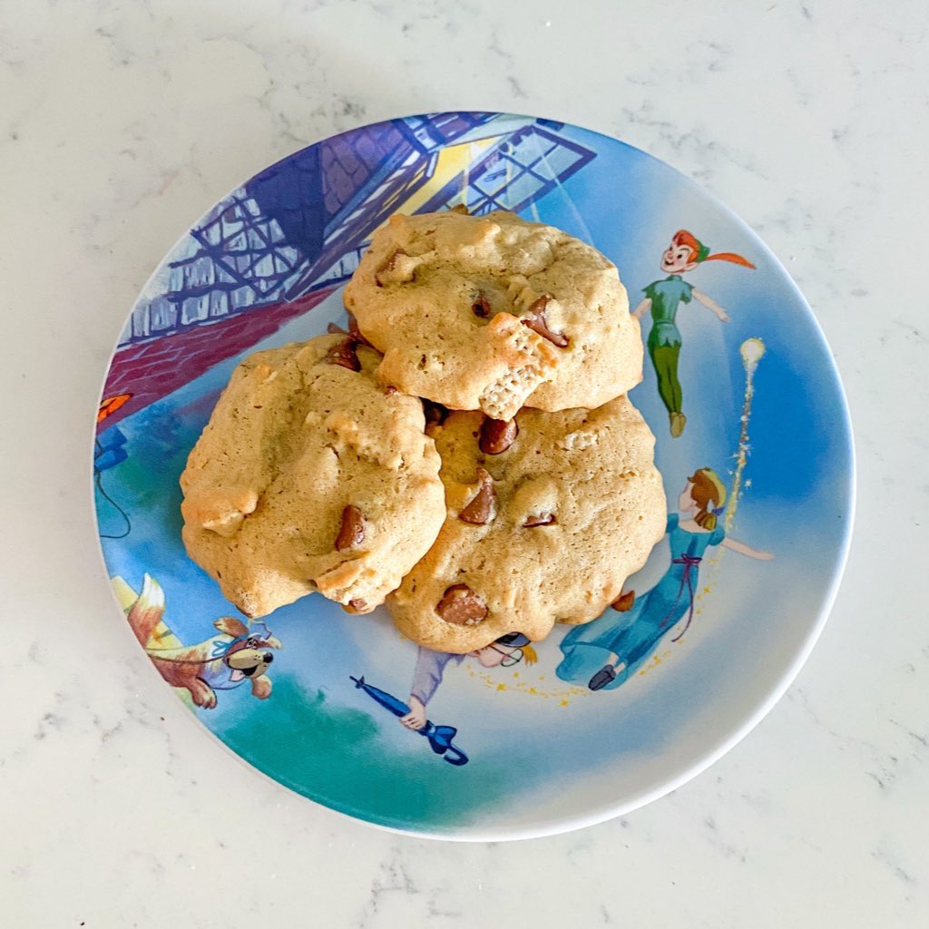 Maybe the best cookies I’ve ever made!Nana’s chocolate chip drop cookies with crunchy vanilla cereal. Various milk options available.