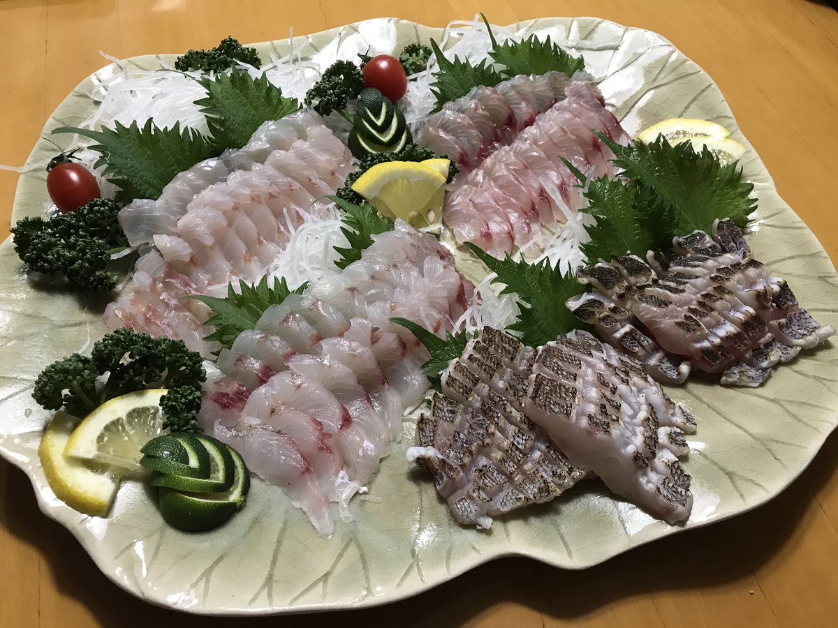 H Hirose 刺身完成 白ソイとイサキは刺身と炙り ホウボウは刺身に 刺身 刺身盛り合わせ 魚料理 炙り 白ソイ イサキ ホウボウ