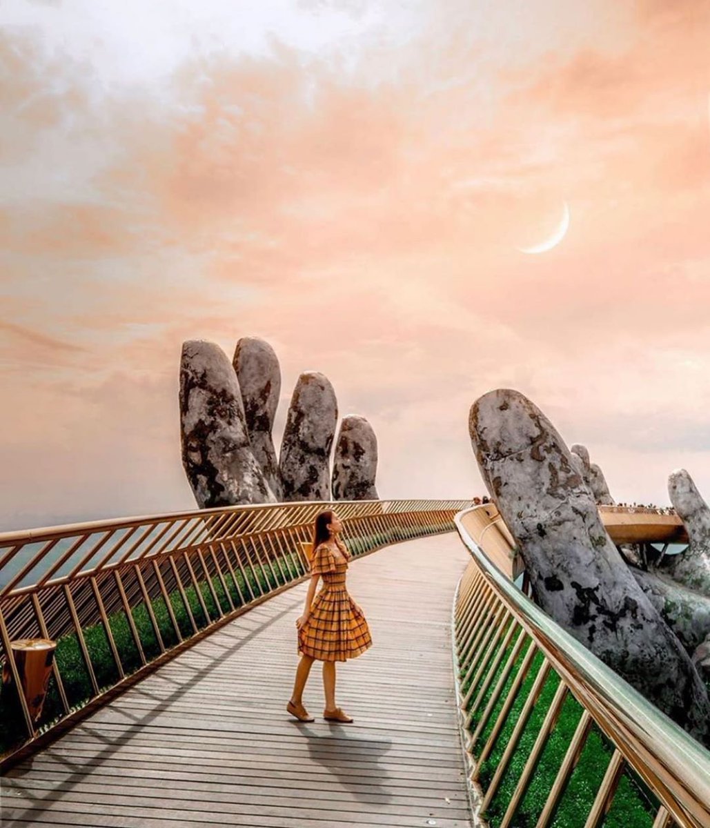 DCtravelauction's tweet photo. Beautiful 150-meter bridge in Da Nang, Vietnam 🇻🇳 it’s the scenic route connecting one part of a resort to the next 😍🌉
📸 @blushblushtomato #travelbloggeroftheweek #travelcouplelife #couplegoals #creativetravelcouples #pigisland #travelphotooftheday #kohsamui #thailandfun https://t.co/VybTu2i5pZ