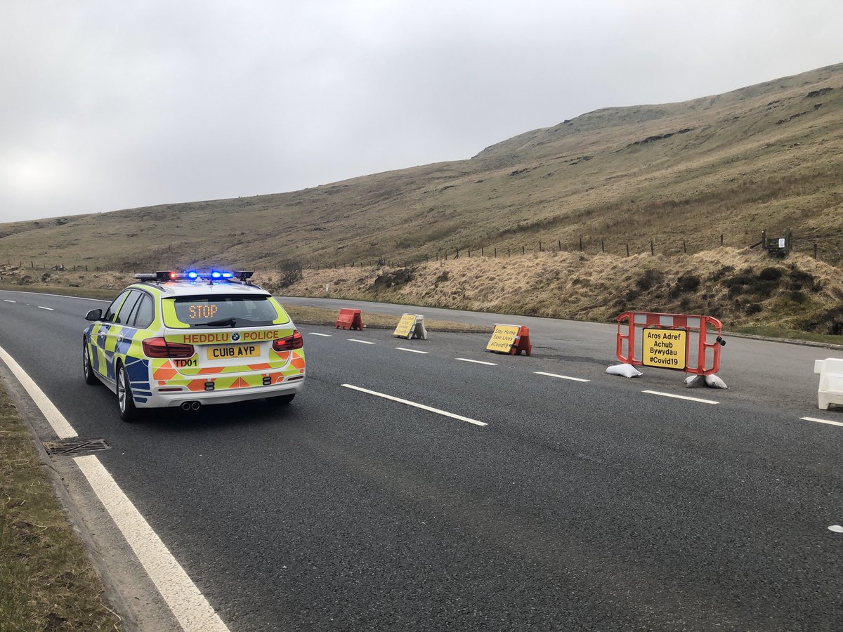 A470 Storey Arms - we are checking to ensure your journey is essential. The national parks are closed. £60 fines can be issued for non essential travel, doubling on each subsequent offence. #StayHomeSaveLives #ProtectTheNHS #covid19