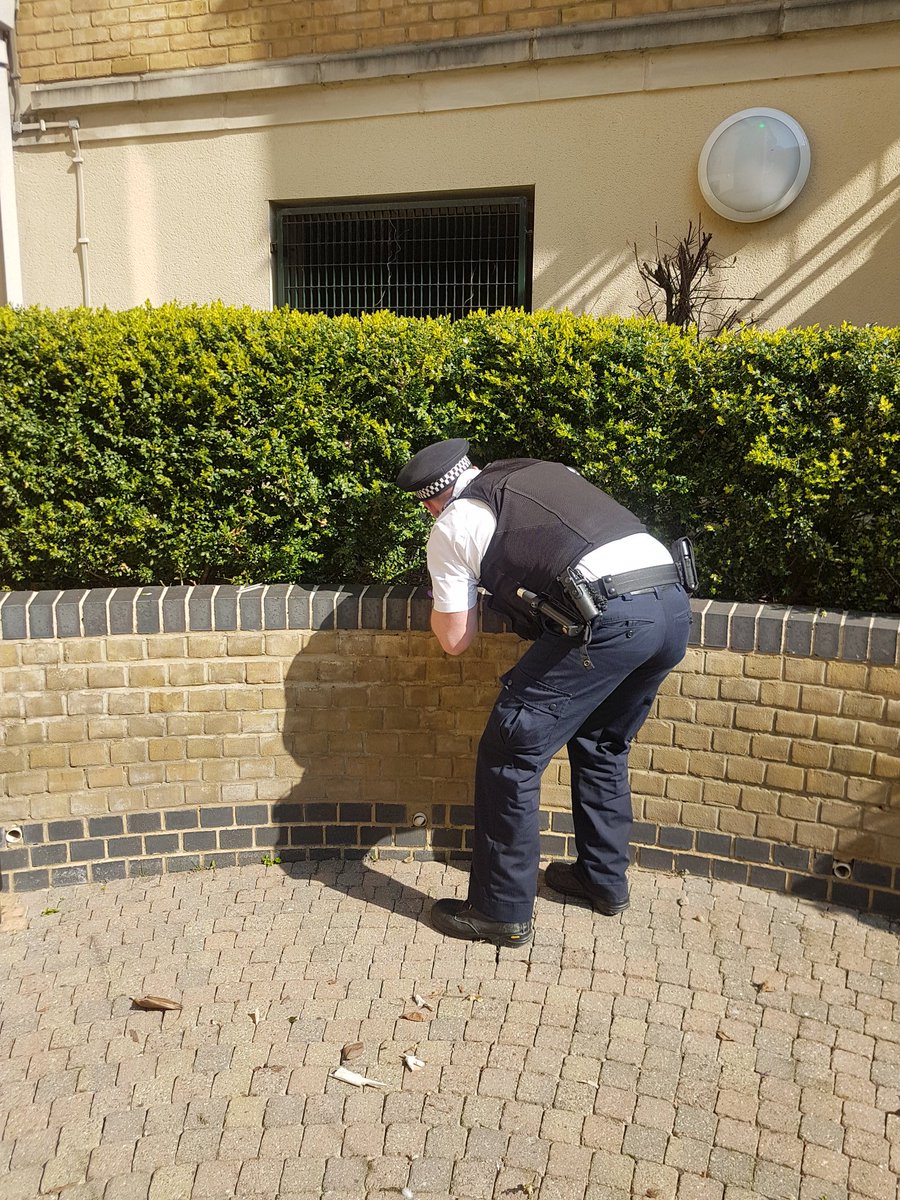MPSWoodberryDwn's tweet photo. The #BusinessAsUsual part of the day yesterday after #ClissoldPark consisted of
*4 #StopandSearches
*1 #Warning for #Cannabis
*1 #Arrest for #Possession #Cocaine
*1 #Arrest Fail to attend #Drugs appts.
*1 #WeaponsSweep of #KingsCrescent
with @MPSBrownswood and @MPSStokeNewton https://t.co/a3uksZFO65