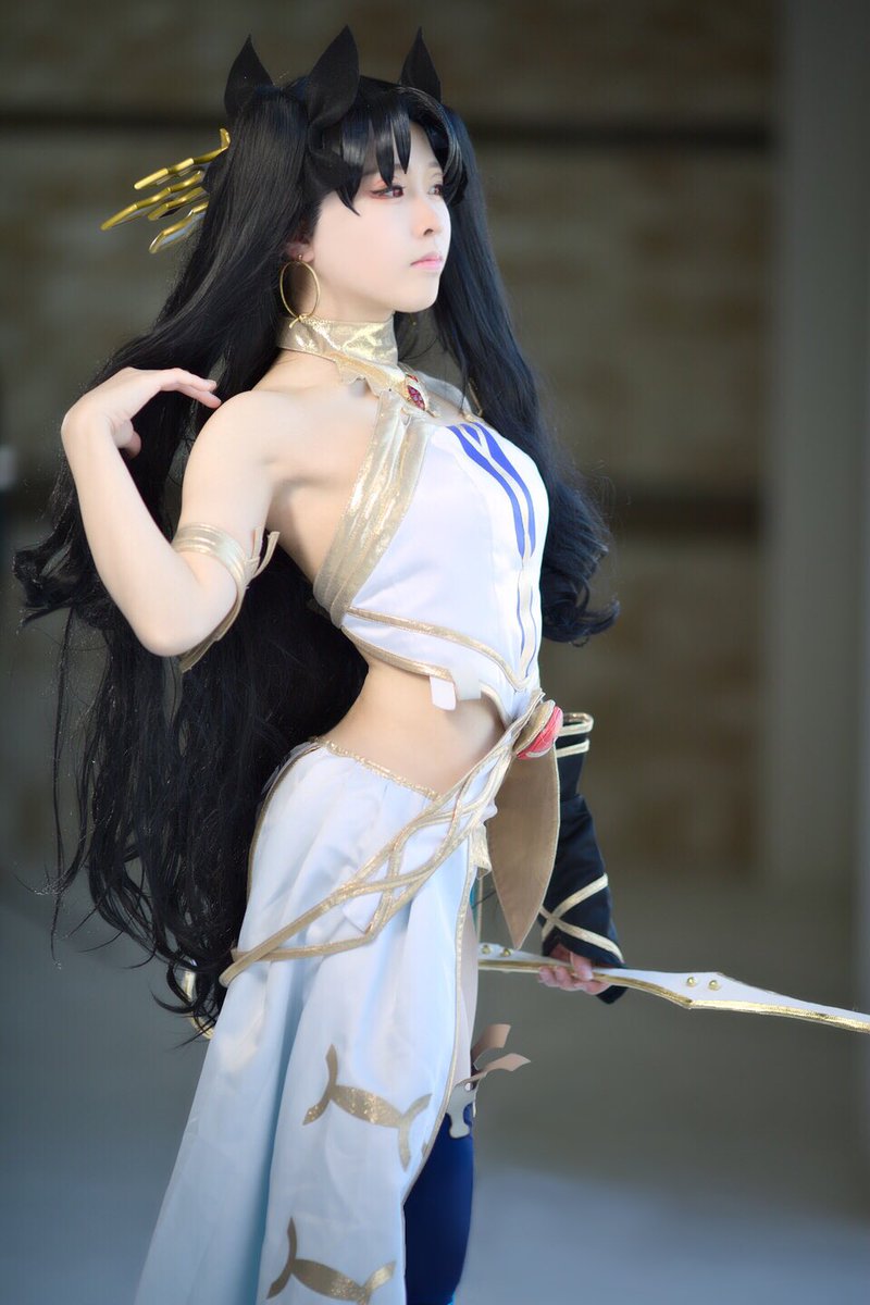 umi_ochappa's tweet photo. 【cosplay イシュタル】

「度胸だけは一人前ね。
      いいわ、少しだけ遊んであげる。」

Photo:ギガさん（@giga_1024 ）
#うぐいすカルデア輝譚0315ドゥムジばえばえ編 https://t.co/ryZJwWlL68