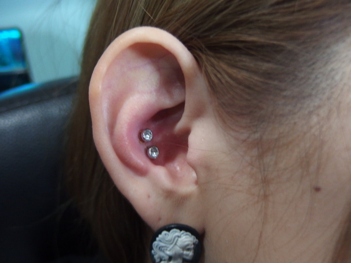 Paradox Angelique Marmalade In Shibuya インナーコンク 2連 お客様sさん 横浜市神奈川区 スワロフスキー のヘッド4 8mm 4500 ストレートバーベル 14ga 5700 2穴の位置が絶妙でしょう