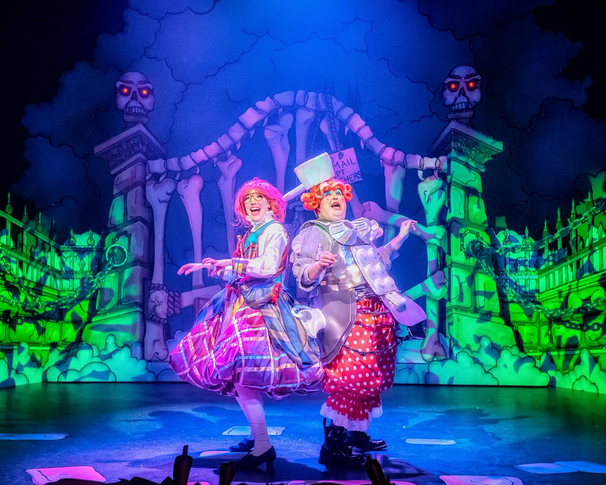 Oh well that fun! 

Who else has enjoyed watching JACK &amp; THE BEANSTALK? 🌱

Don't worry if you missed it, it will be streaming on our YouTube channel all weekend!

👉 ow.ly/45vM50yXmvR