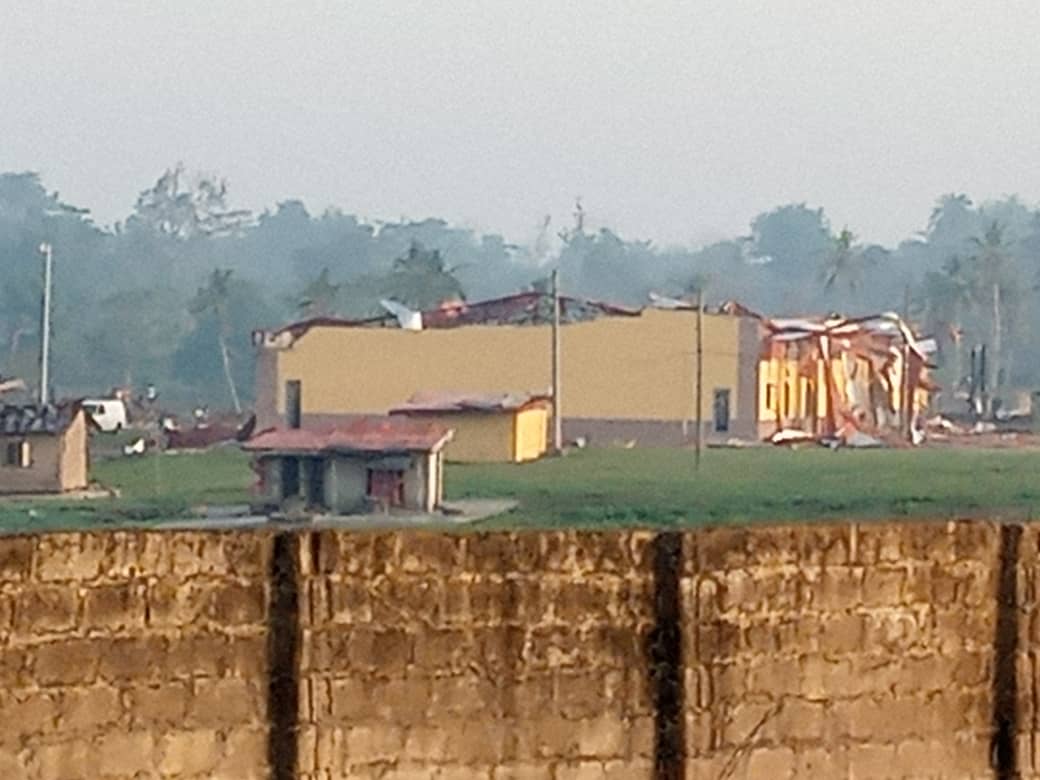 OndoFirstBorn's tweet photo. These are pictures from what seem like an asteroid explosion that happened in Akure at 1.00am

I can't confirm this yet but I'm heading to the site now. https://t.co/5bghijQaEY