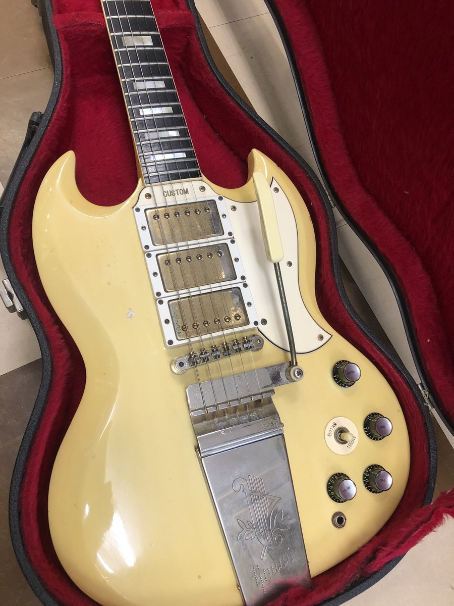 muraigakki_1030's tweet photo. 三重のジミヘンこと中野重夫さんよりギター改造の御依頼です。
このルックス!激渋!
https://t.co/BDzuU1tXxE
*ご本人様の許可を得てアップしております
#中野重夫 #DYNAGON #中野タイヤ #SG #村井楽器 #ギター配線 #ギターリペア #野獣 https://t.co/aeibF8QtDq