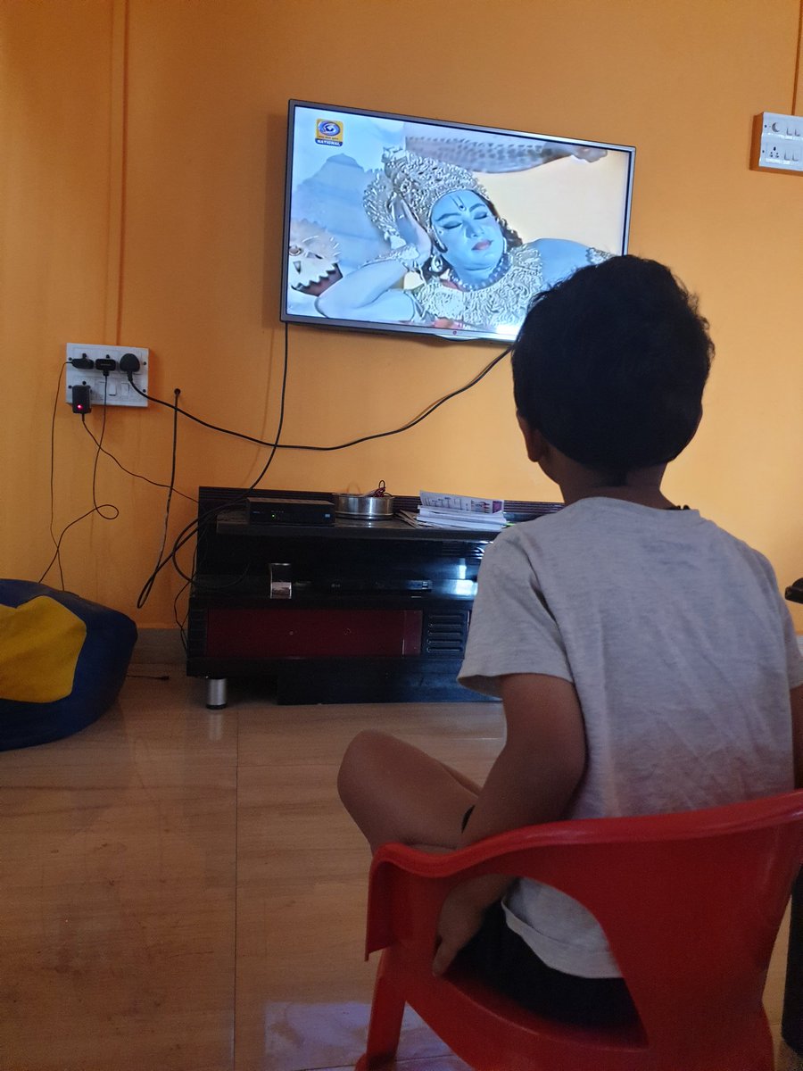drkodolikar's tweet photo. Thank you @DDNational @PrakashJavdekar ji 
#lockdownindia #HomeQuarantine #PrakashJavadekar ji #DDNational #DDBharati #Ramayan #Mahabharat 
Master.Anish Chintamani Kodolikar
New Sanskar, learning the Indian classics and culture 😇🙏 https://t.co/MrqeeAXKYO