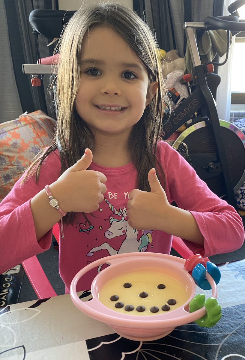 ESTHER GONZALEZ tweet media