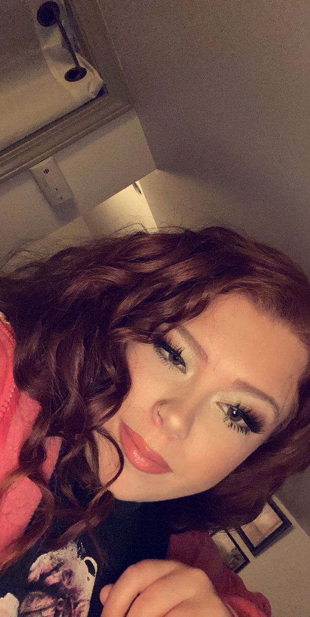 MAMA_STAY's tweet photo. COVID-19 got Mama Stay on some MUA😂 We played with Jeffree Star and Shane Dawson’s Conspiracy Pallet FINALLY 🙌🏼 She is beautiful with or without makeup!!💗My Maddy Cakes🥰 https://t.co/DtarskSmpe