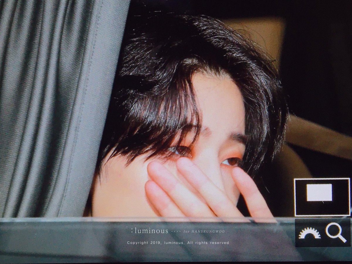 luminous941224's tweet photo. #VICTON #Continuous
#Howling #하울링 #🐺
#SEUNGWOO #한승우 #승우

200327 음중 퇴근

우야 오늘 너어~무 예뽀다😍 https://t.co/Ssb2JAYsox