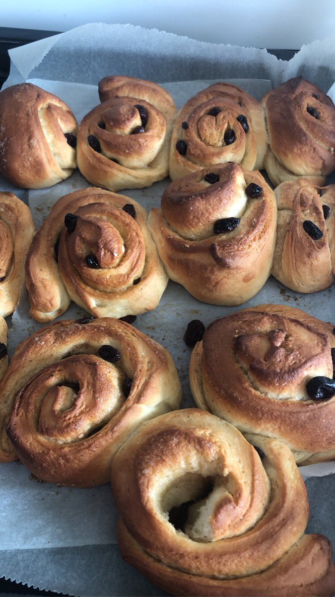 I’ve spent ages cutting out @IrishTimesFood recipes from @LillyHiggins from Vanessa @cooksacademy from @paulflynnchef @AniarGalway and this week have been able to find time to make them. Today’s Chelsea Buns from V’s Jan recipe. Really enjoying the current bunch of columnists 🙌