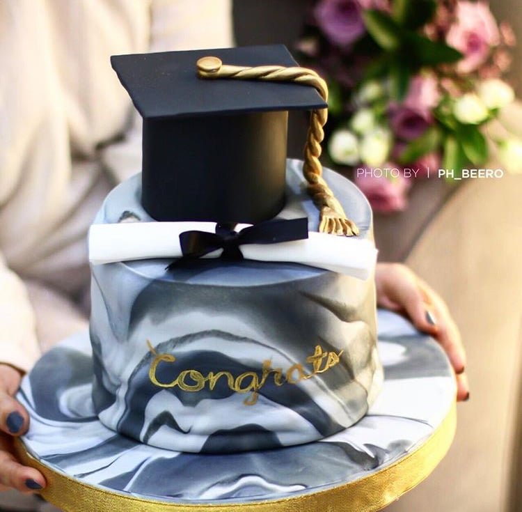 MstrAnn_'s tweet photo. Congraduation My dear. Im proud of you! 😍
( @AvianaZoey @afectro @raisondetrx @pouebee )
#VSTGraduationDay #EternalGrowing https://t.co/r4oQYo5gF8
