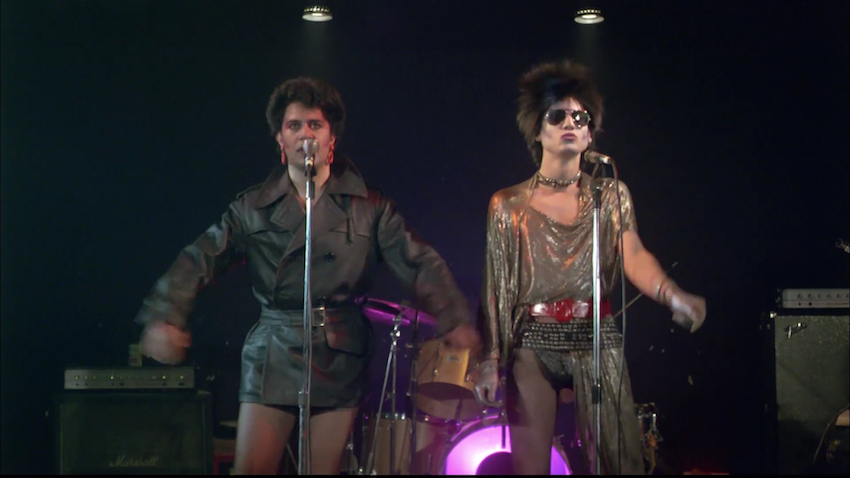 PhilmsMag's tweet image. Filme antidepre para le confinamiento"voluntario".
"Laberinto de pasiones", 1982. Pedro Almodóvar.