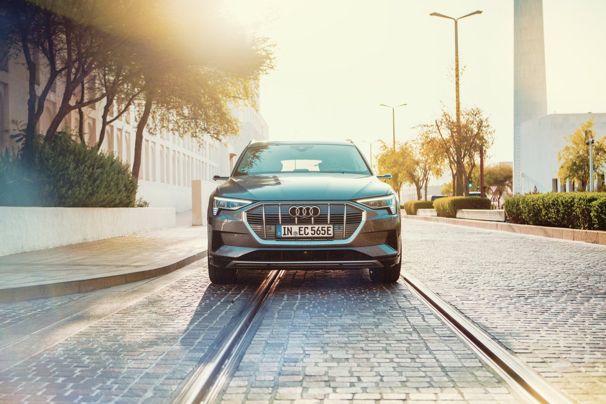 AudiQatar1's tweet photo. عقد جديد من التطور
أودي e-tron
A new era of electric is here
Meet the Audi e-tron
_____________________________
 #أودي #فخامة  #قطر #الدوحة #قوة #أداء #سيارات #سيارات_قطر #أودي_قطر #تصميم 
#audiqatar #design #speed #luxury #AUDI2020 #audi #cars #car #carsofinstagram #qatarcars https://t.co/AfflrckwGS