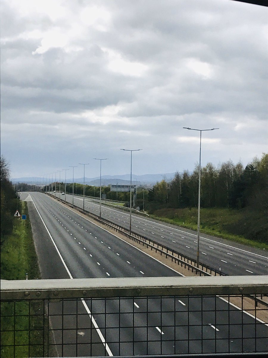 dharford79's tweet image. 1330 on a Saturday afternoon on the M5. 

A very surreal feeling to be honest! 

#coronalockdownuk #covid19UK