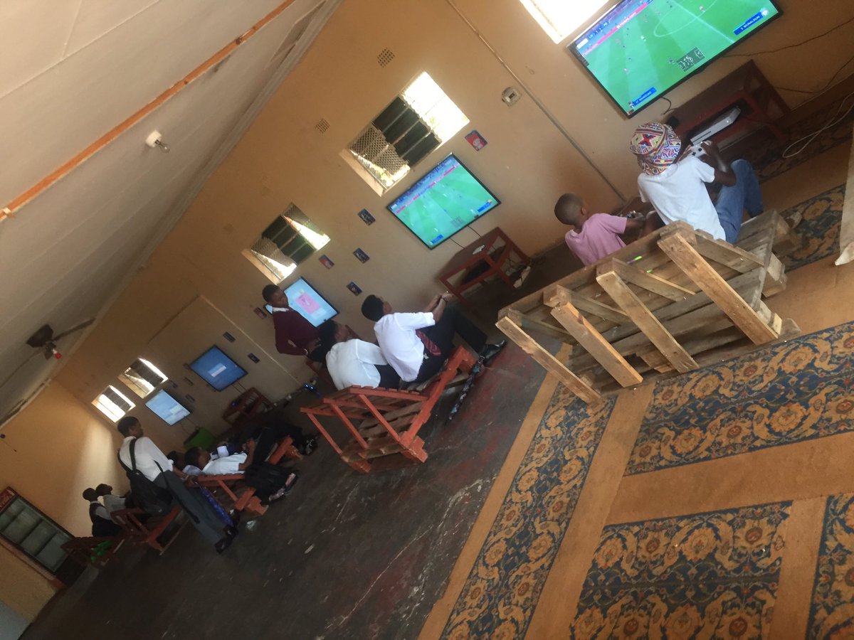 Success_St101's tweet photo. Console Game Center.
I need sponsorship from #Sony, #easports and #Microsoft .
0799337384. My name is success. #DJSBU #game #markro #musica #cassper #GL17 #dstv https://t.co/KvdgvnN2MD