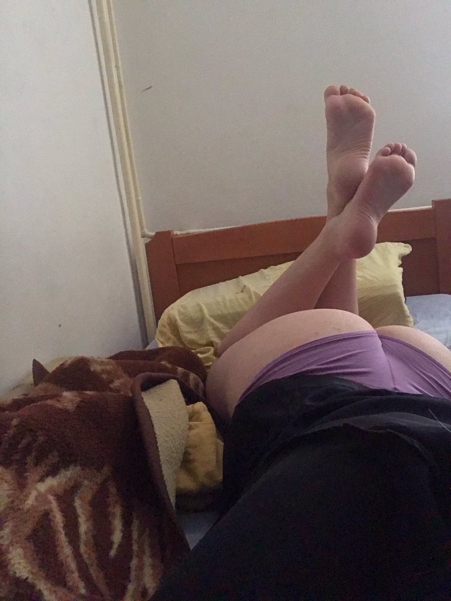 BalkanFeet's tweet photo. Fresh morning soles 🤗 #feetpicsforsale #footfettish #feetvideos #feetpic #barefoot #barefeet #feetnation https://t.co/qWcsdaKzqz
